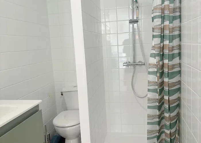 Les Du Vignoble Inn Pauillac